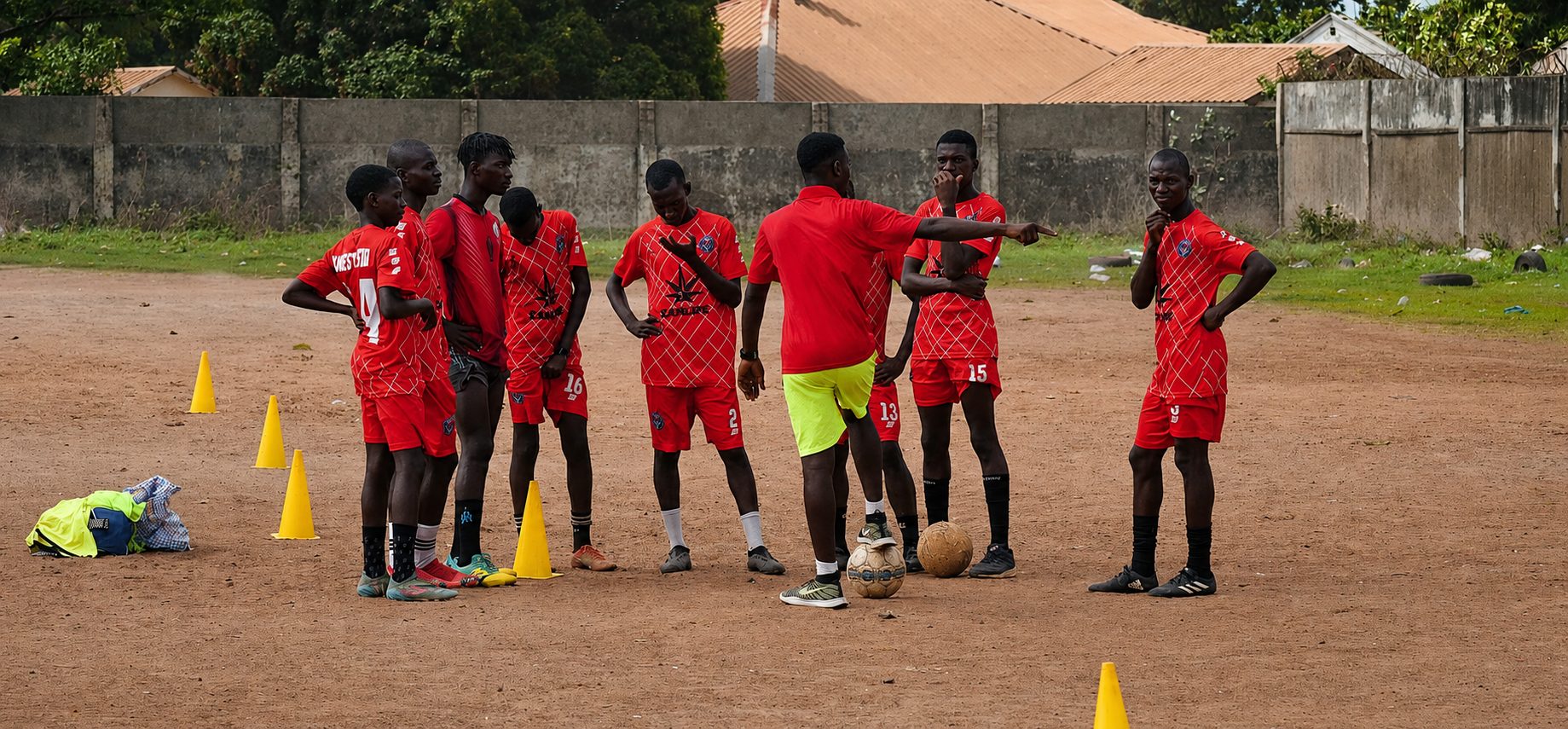 Spieler von BK West United beim Training in Bakoteh